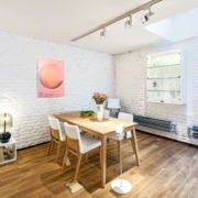 Concept store TON, ulice Komunardů Praha
